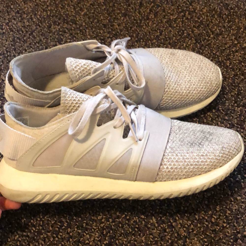Adidas tennis shoes